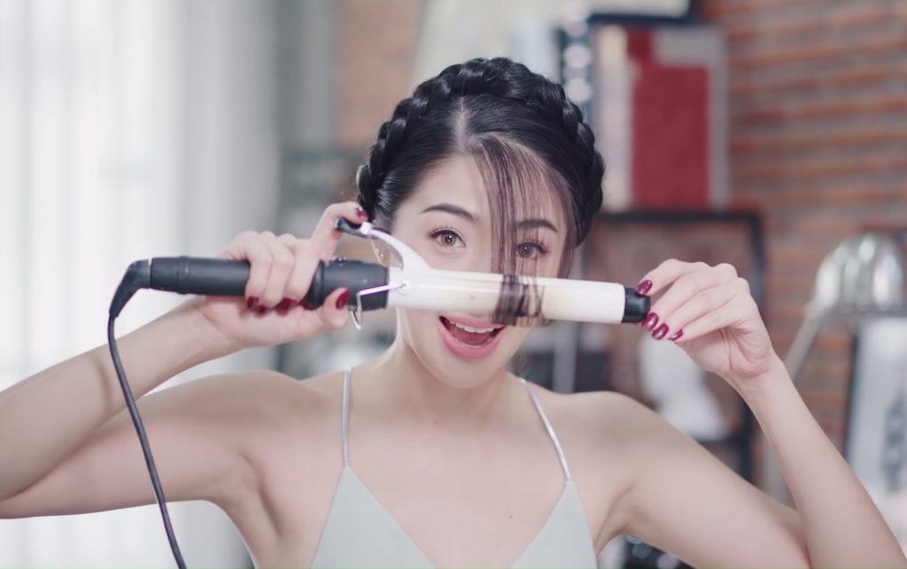 ผู้หญิงผมยาว ทำผมออกงาน ทรงผมสวยๆ ทรงผมง่ายๆ ทรงผมไปปาร์ตี้