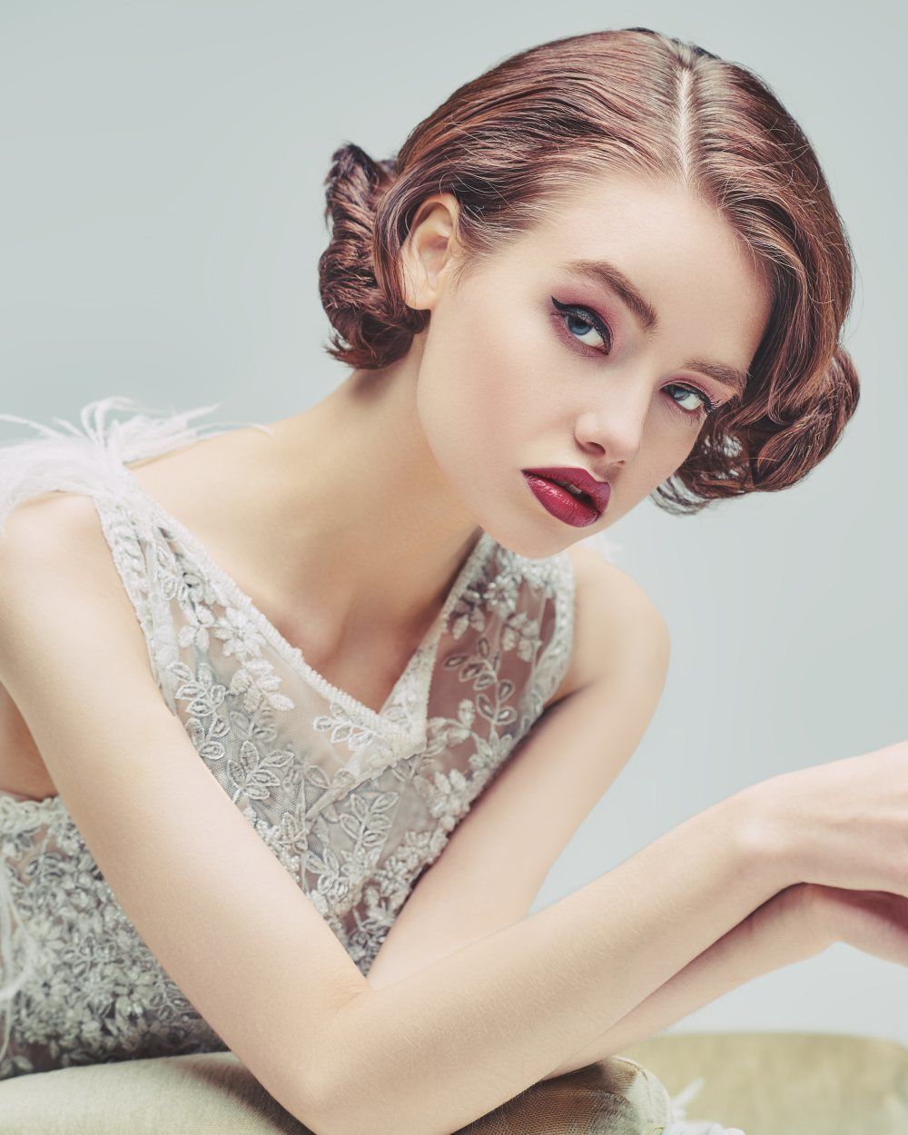 ผมสั้นดัดปลายงอน สวยสไตล์ย้อนยุค (Credit: 