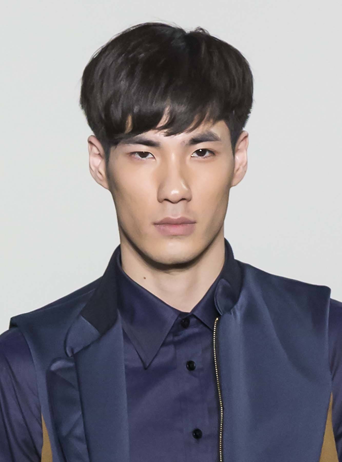 ผมหน้าม้าช่วยลดความยาวให้ใบหน้า (Credit: Rex by Shutterstock)