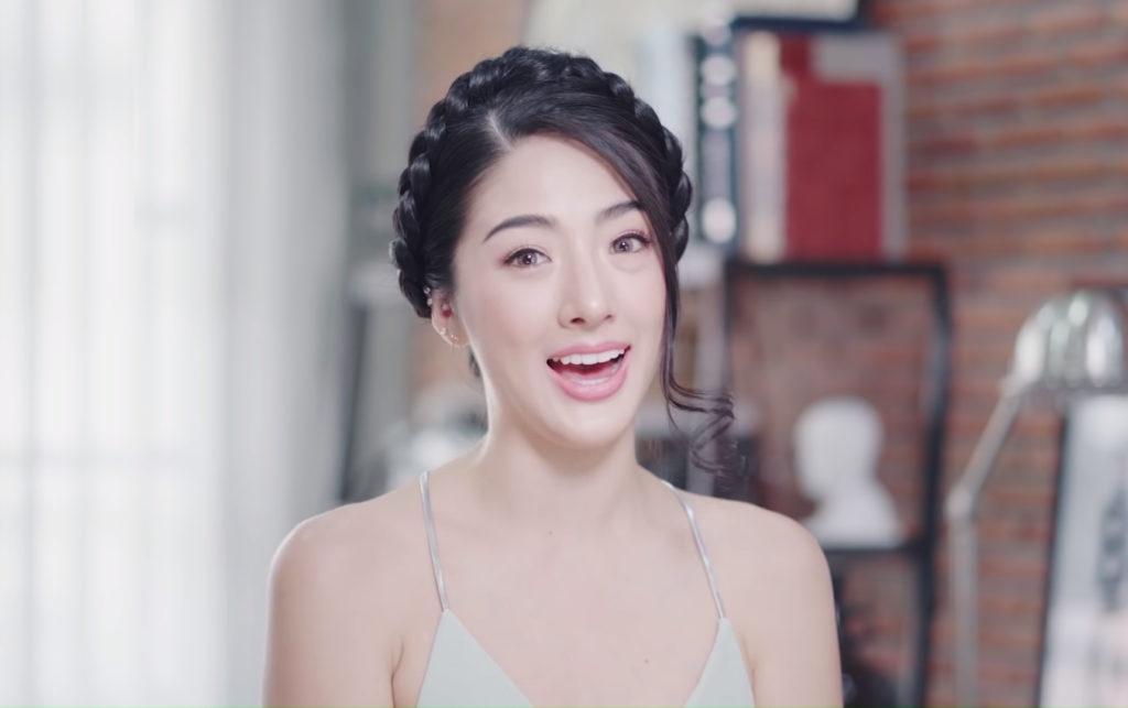 ผู้หญิงผมยาว ทำผมออกงาน ทรงผมสวยๆ ทรงผมง่ายๆ ทรงผมไปปาร์ตี้