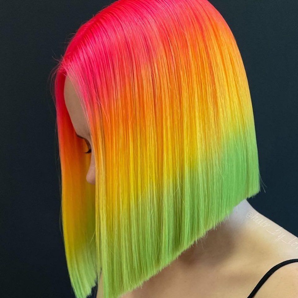 ผมบ๊อบสีชมพูเหลืองเขียว