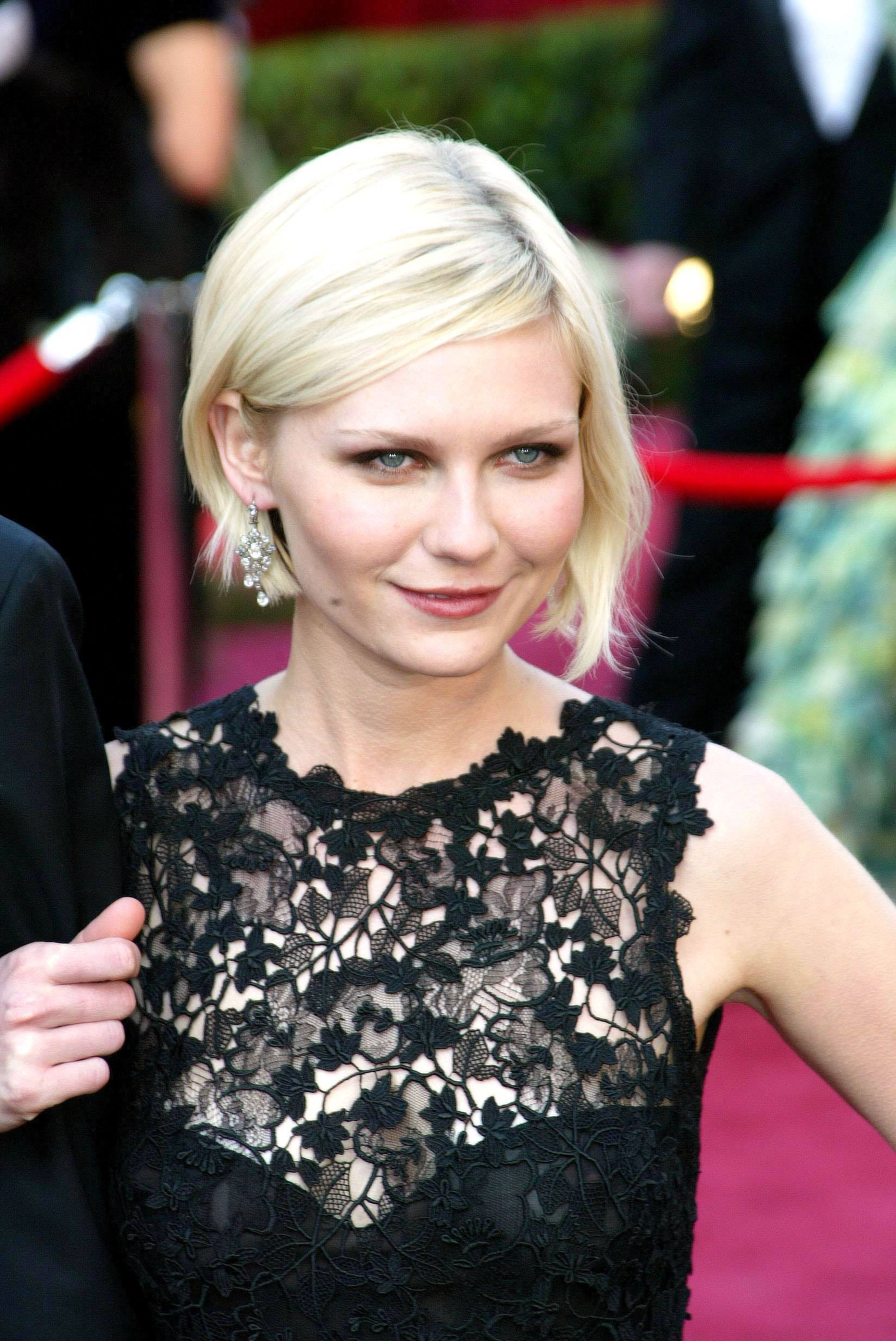 ทรงผมสั้น (Credit: Rex by Shutterstock)