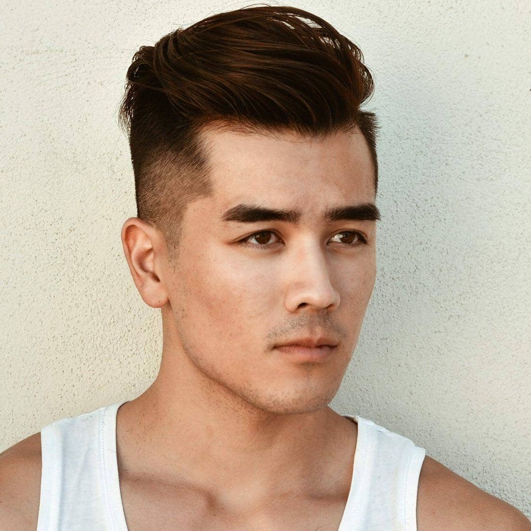 ทรงผมสลิคแบค (Credit: instagram/@asianmenhairstyles)