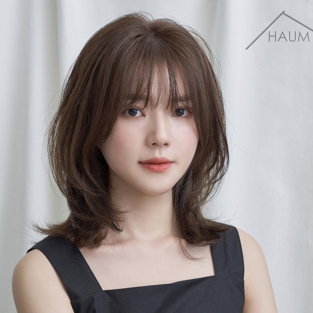 ทรงผมวูล์ฟคัตประบ่า (Credit: instagram/@haum_da_s.m__)