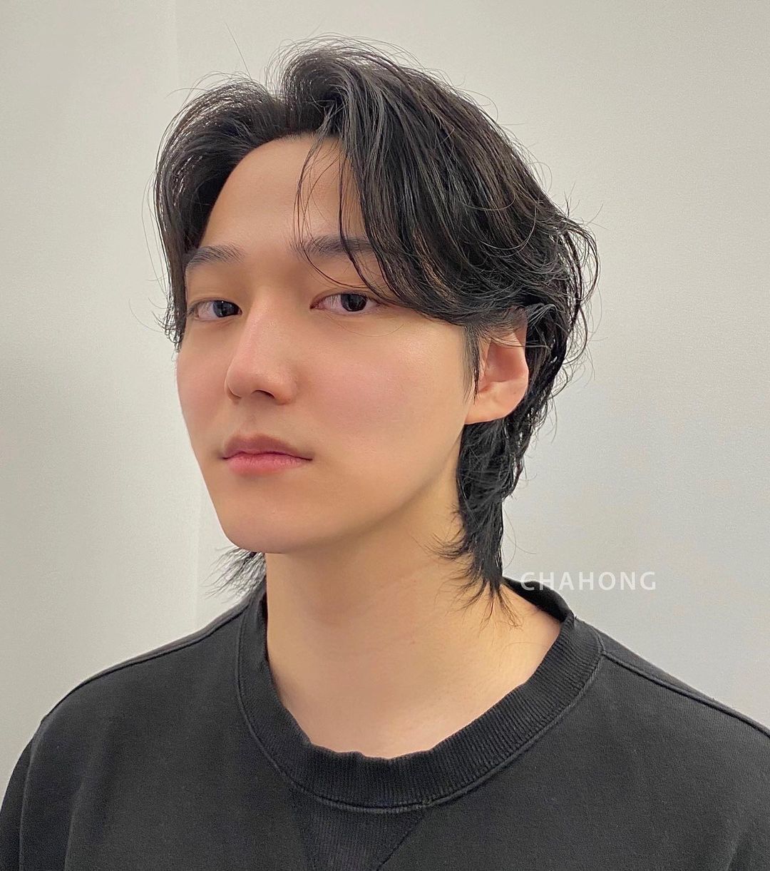 ทรงผม mullet + comma (Credit: instagram/@huuun_t_men)