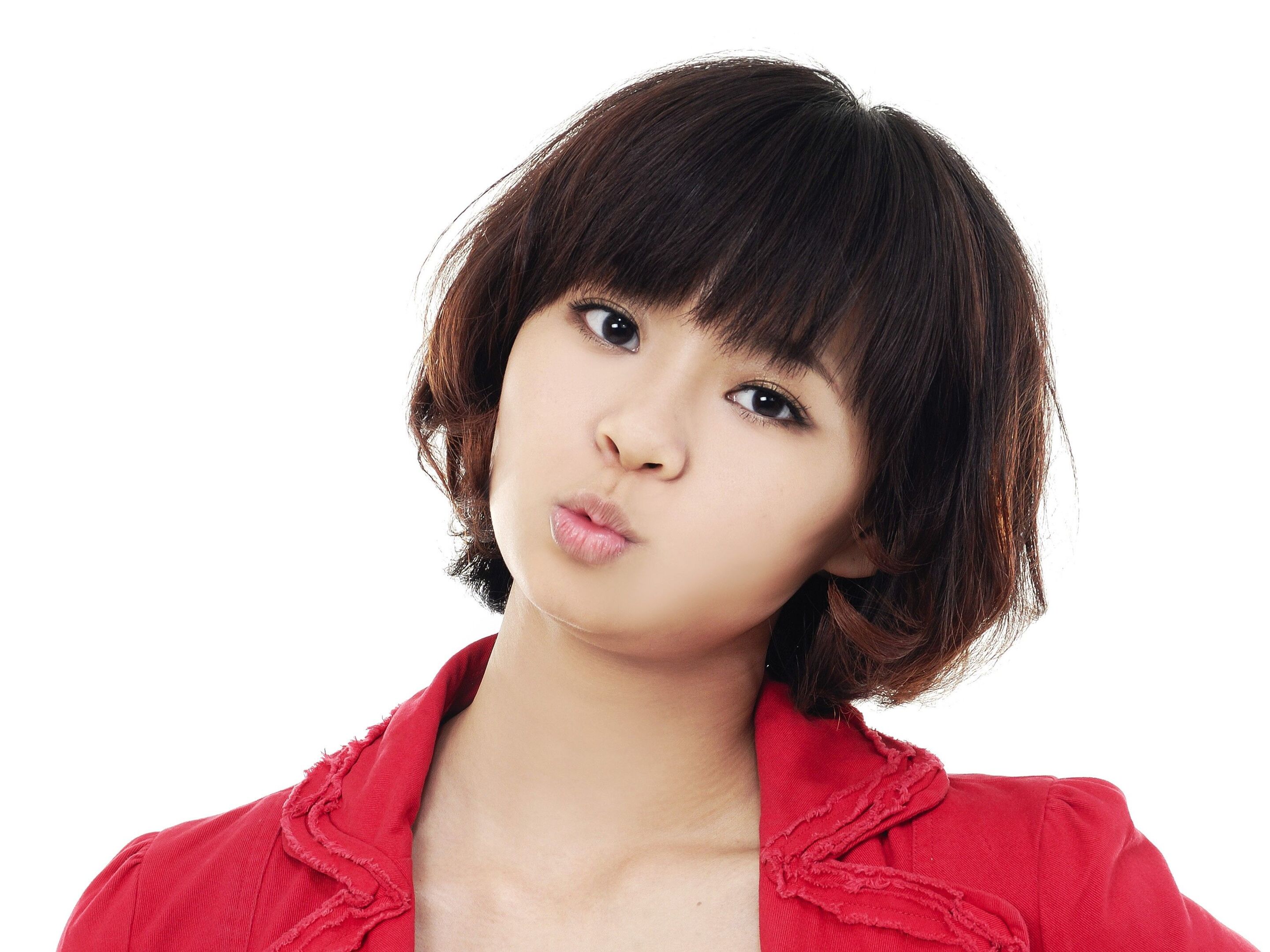 ผมบ๊อบหน้าม้า ดัดปลายเพิ่มวอลลุ่ม(Credit: shutterstock)