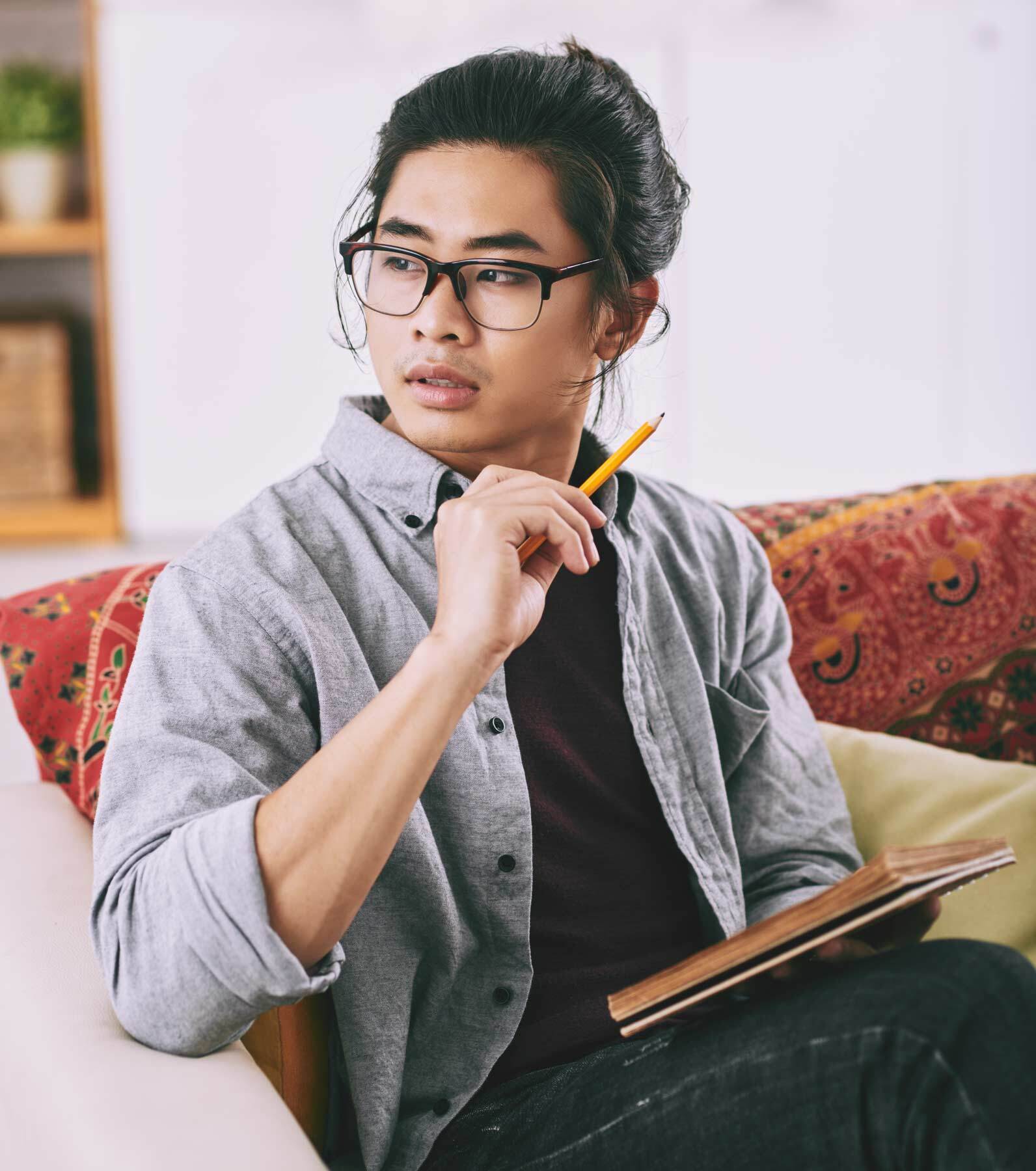 ทรงผมของหนุ่มศิลปกรรม, สถาปัตย์, มัณฑนศิลป์ (Credit : Shutterstock)