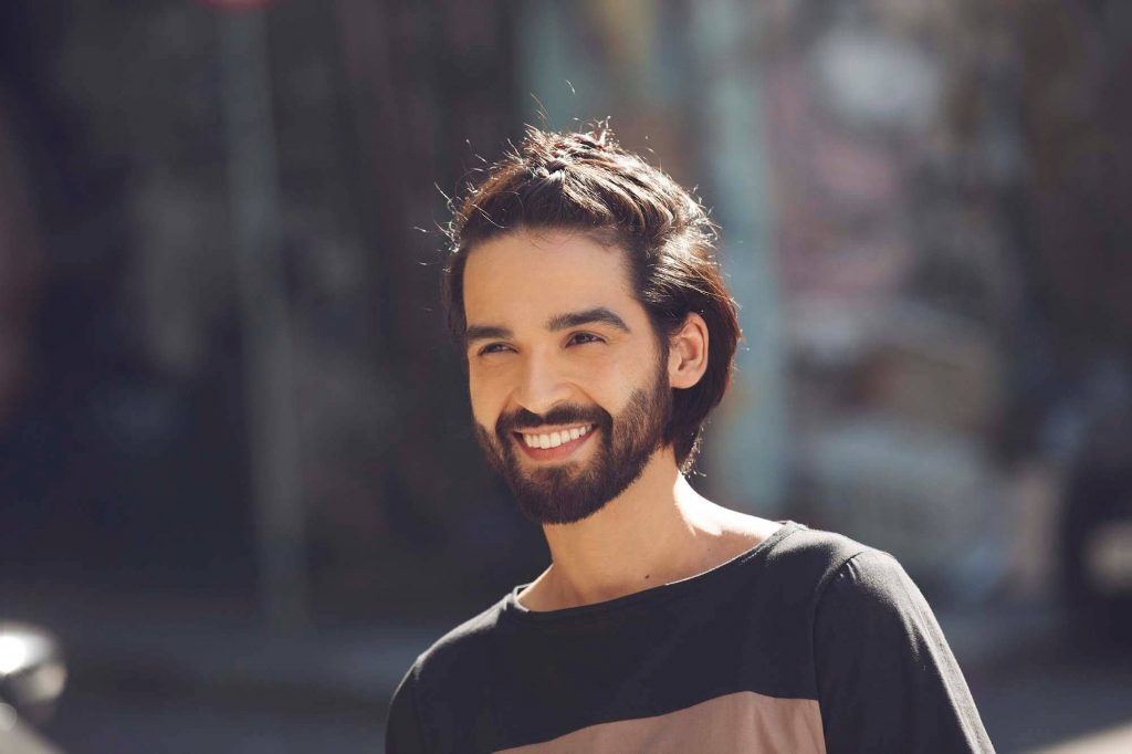 ผู้ชายผมยาว