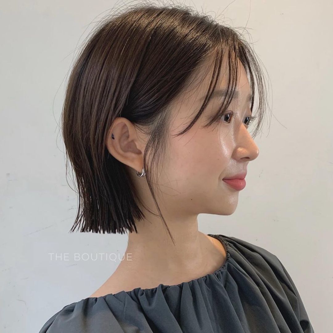 ผู้หญิงเกาหลีตัดผมสั้น ผมสีเข้ม ตาม เทรนด์ ผมสั้น 2022