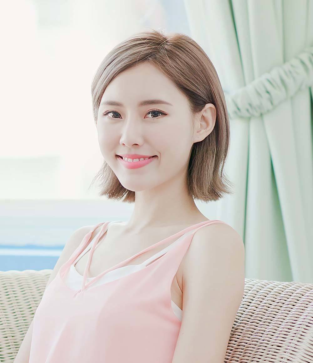 ผมบ๊อบสั้นหน้าม้าเฉียง (Credit: Rex by Shutterstock)