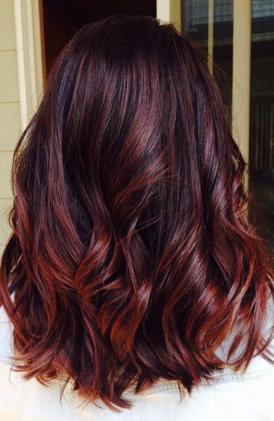 สีแดงมะฮอกกานี