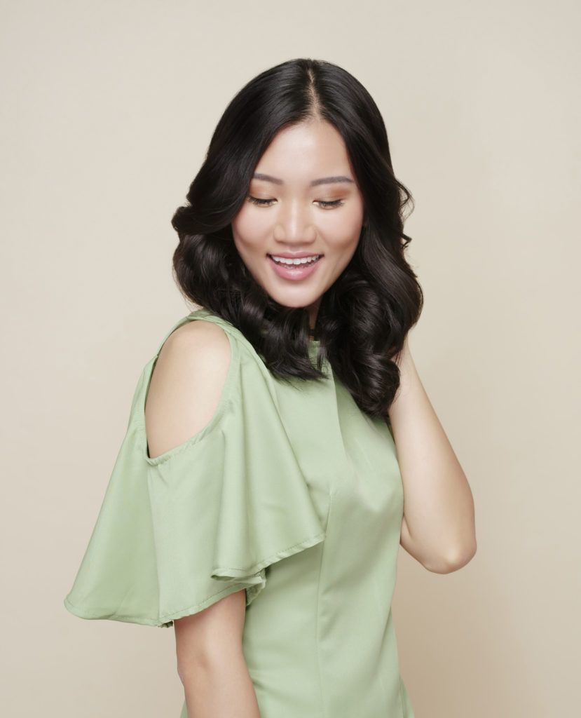 how-to-curl-hair-with-wand