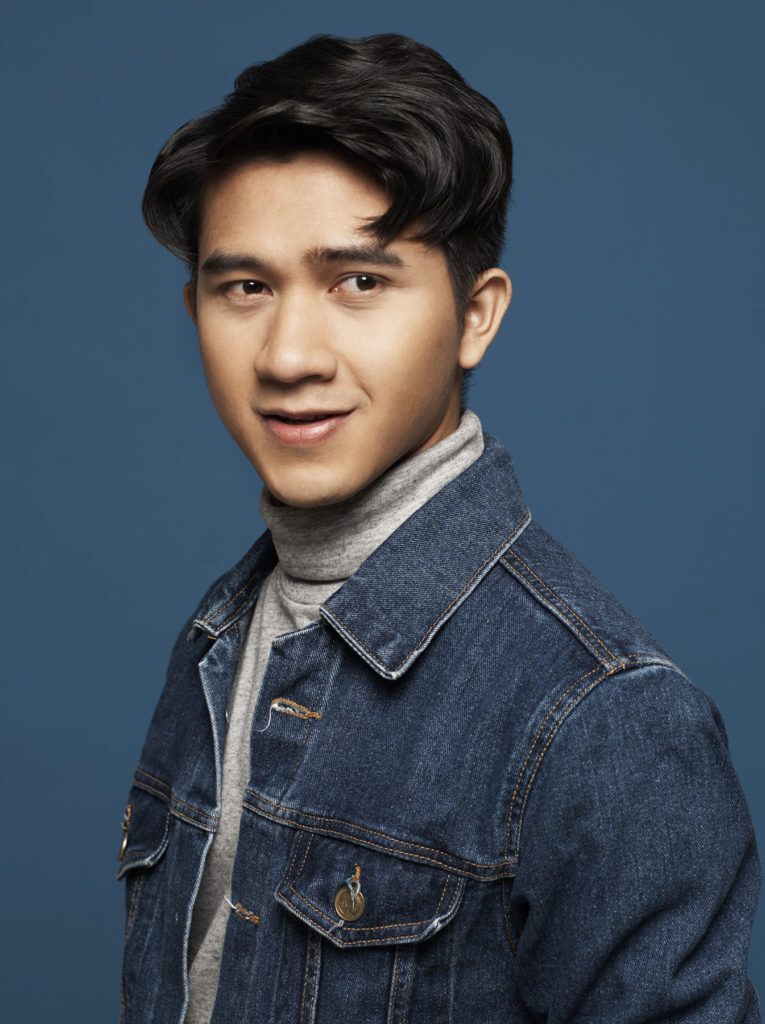 ทรงผมคอมม่า comma hair ทรงผมชายสไตล์เกาหลี ทรงผมชายเท่ๆ ผู้ชายผมสั้น วิธีเซ็ตผม