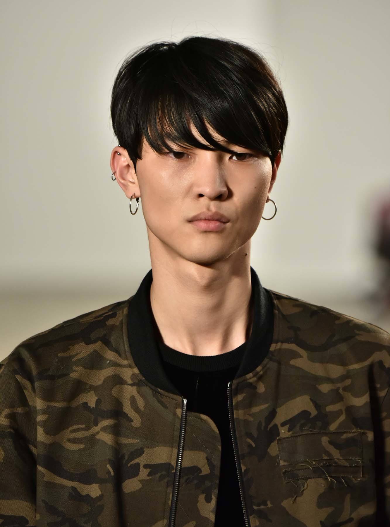 ทรงผมแนว Bowl cut ไม่ต้องเซ็ตก็ดูดี (Credit: Rex by Shutterstock)