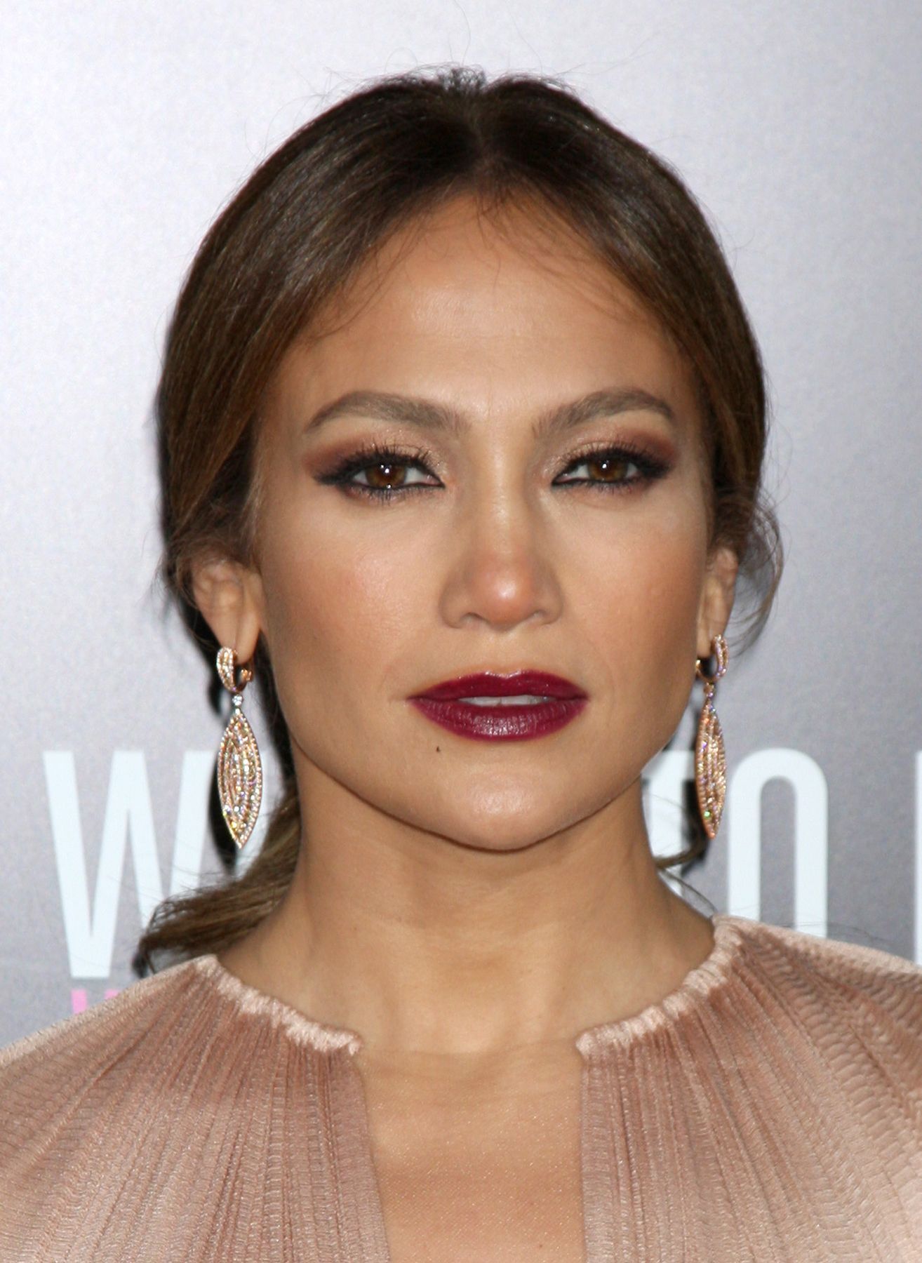 35 ไอเดีย ทรงผมแม่เจ้าสาว-เจ้าบ่าว ดูดีมีระดับ สวยสง่าสมวัย