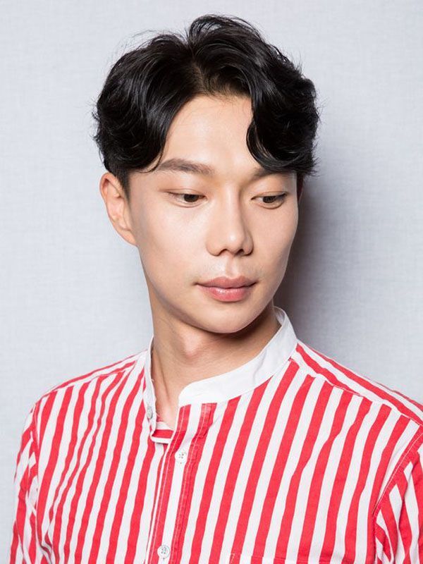 ทรงผมคอมม่า (,)