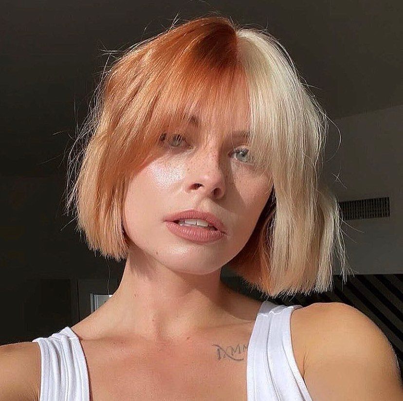 ผู้หญิงฝรั่ง ไว้ผมสั้น ย้อมสีผม ผมสองสี