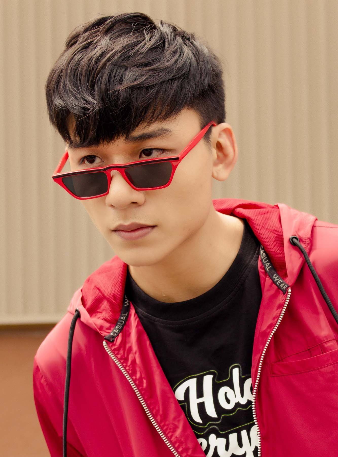 ทรงผมที่มีความหล่อเท่ ดูทันสมัย (Credit: Rex by Shutterstock)