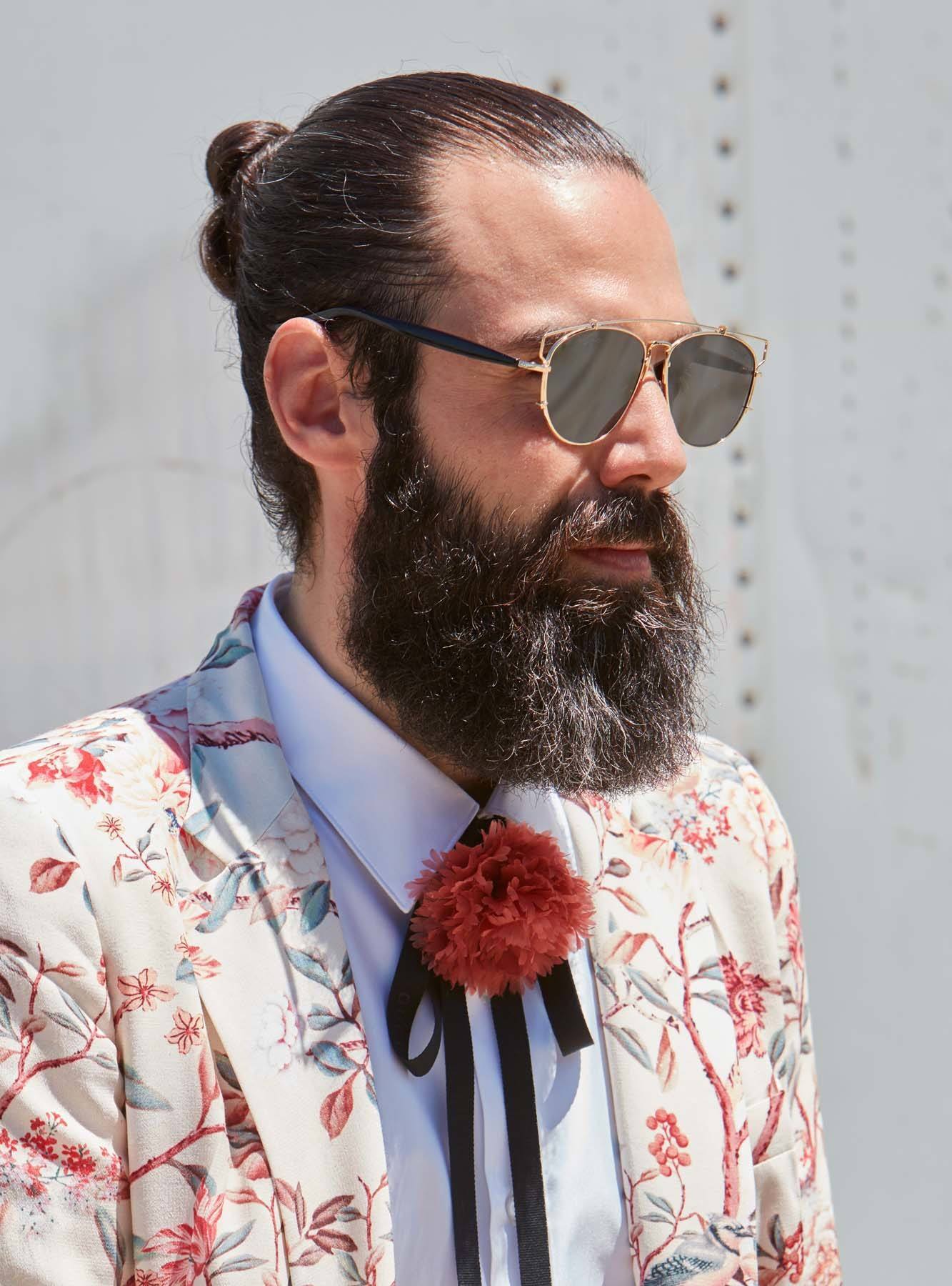 ผู้ชายผมยาว