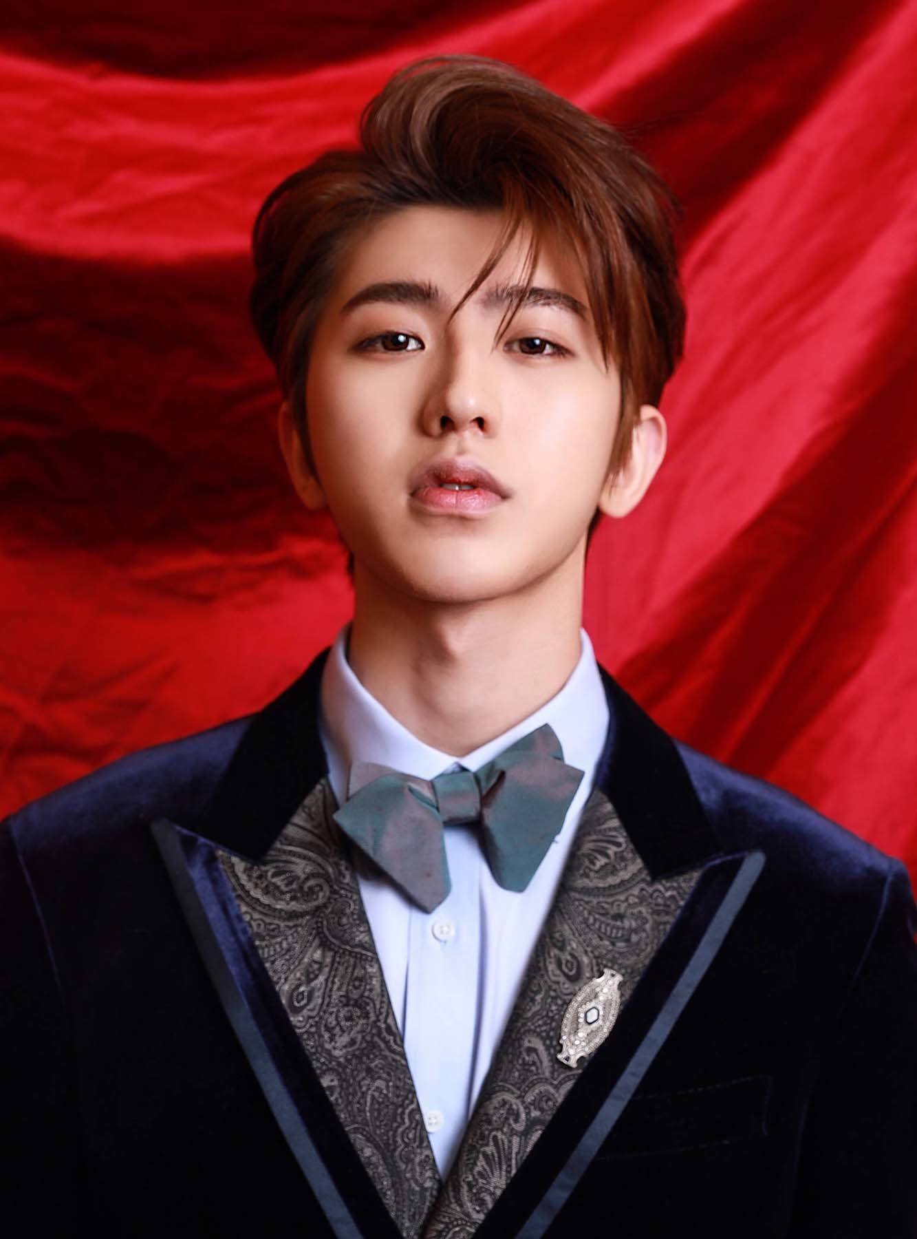 ทรงผมปัดข้างเท่ๆ (Credit: Rex by Shutterstock)