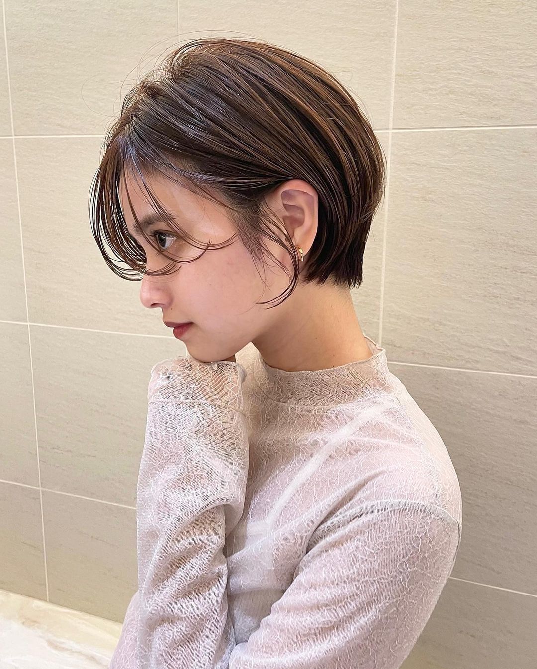 ผู้หญิงญี่ปุ่นตัดผมสั้น พิกซี่คัท ผมทัดหู 