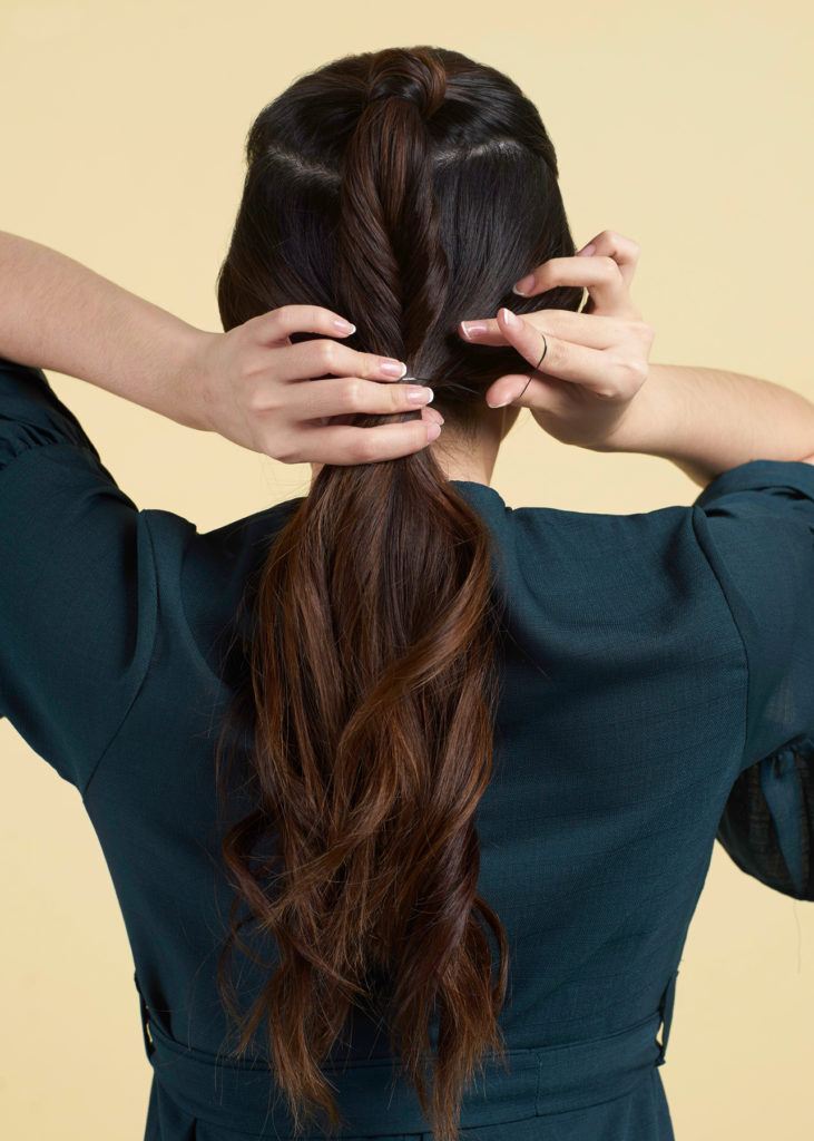 ถักเปียครึ่งหัว