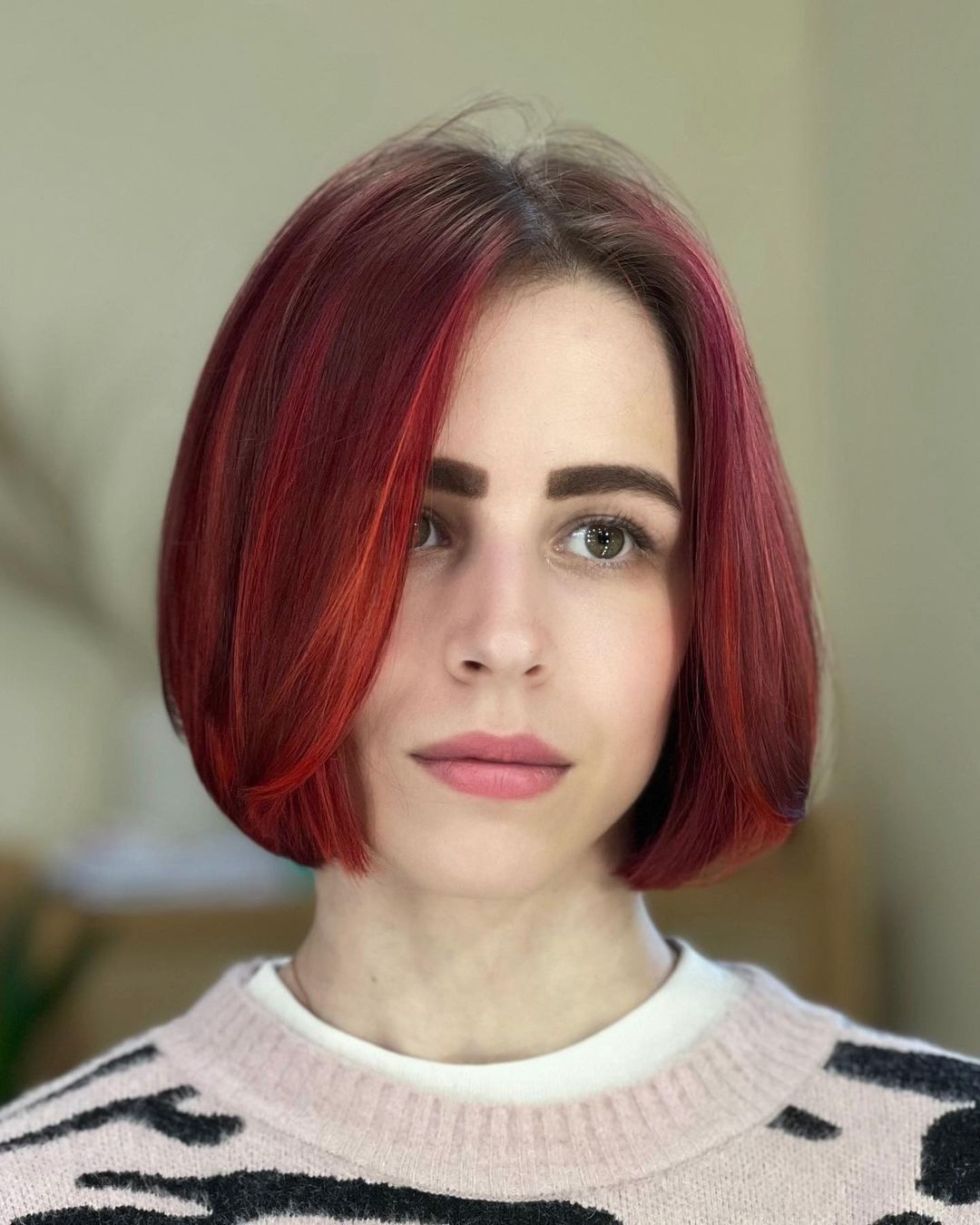 บ๊อบสั้นแสกกลางทำสี