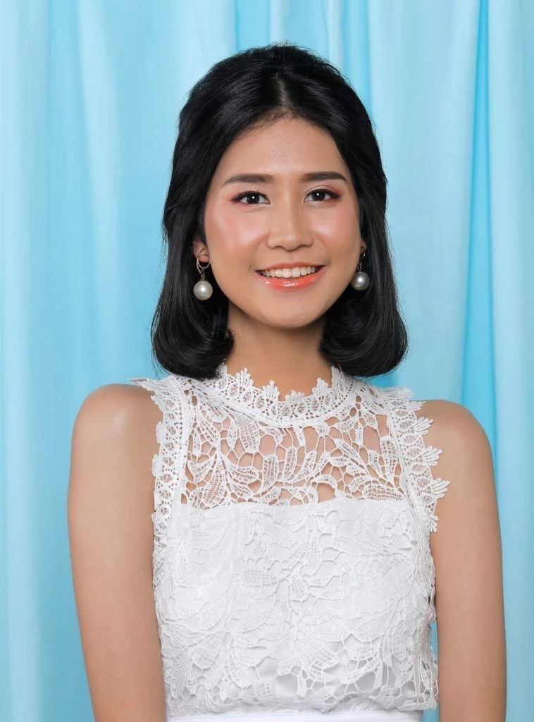 ทรงผม Bouffant สำหรับสาวผมสั้น (Credit: Natasha Estelle)