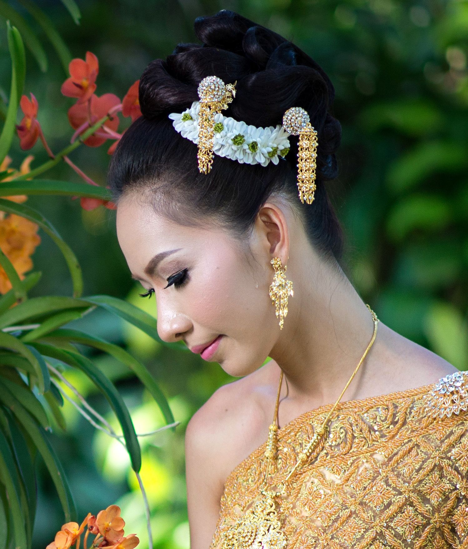 เกล้าผมรูปก้นหอย (Credit: Rex by Shutterstock)