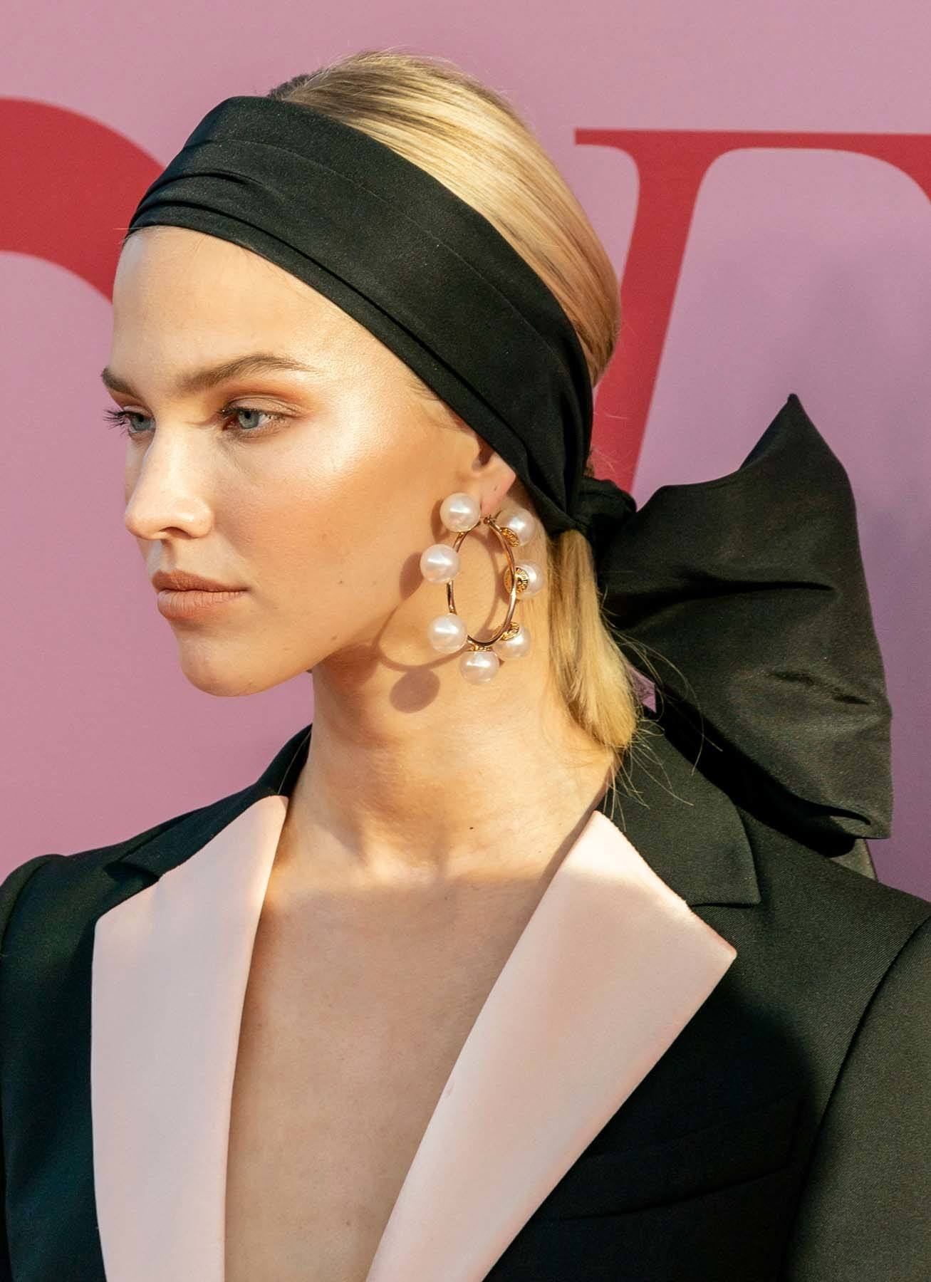 Black Bows (Credit: Rex by Shutterstock)