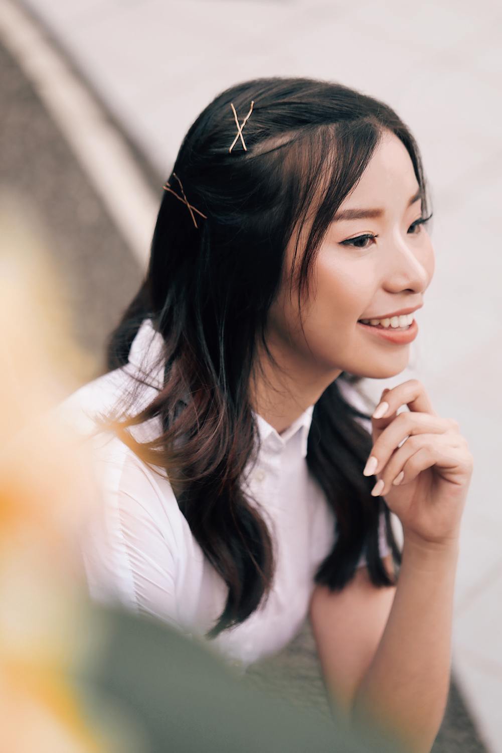 ผมยาวดัดลอนคลาย ติดกิ๊บน่ารักๆ (Credit: Natasha Estelle)