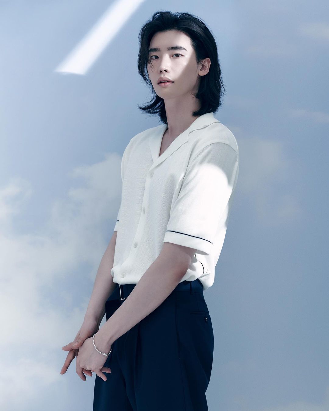 ทรงผมแมนบ๊อบยาวแบบอีจงซอก (Credit: instagram/@jongsuk0206)