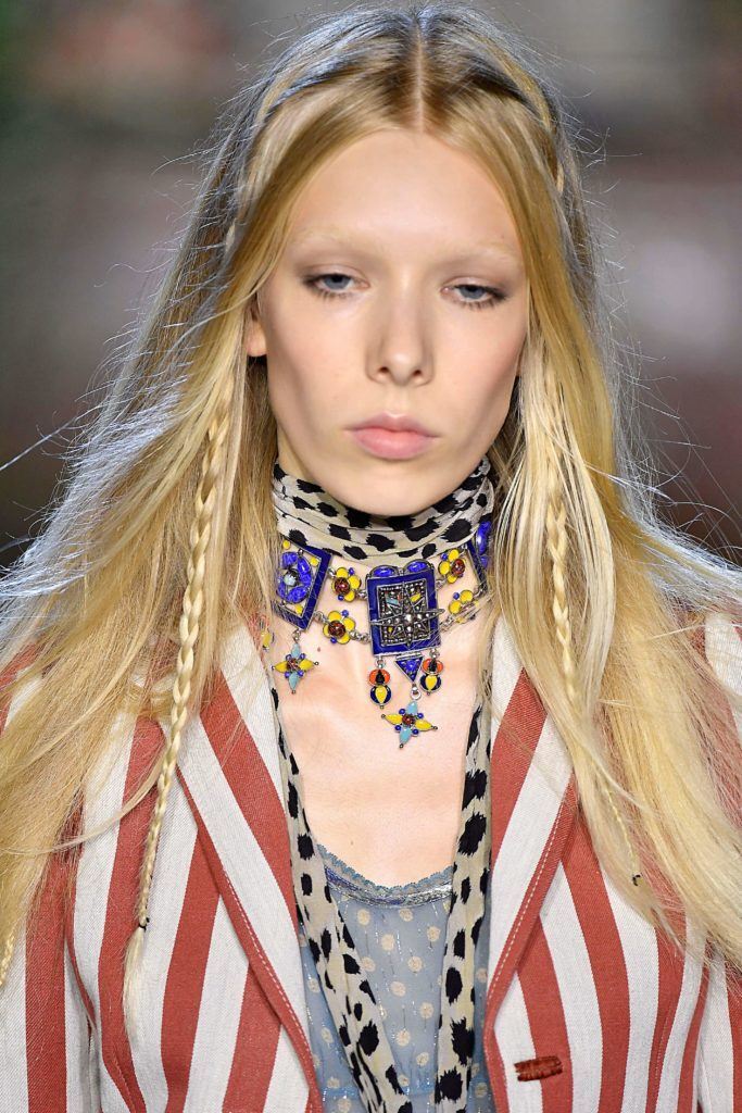 ทรงผมฮิปปี้ (Credit: indigitalimages.com)