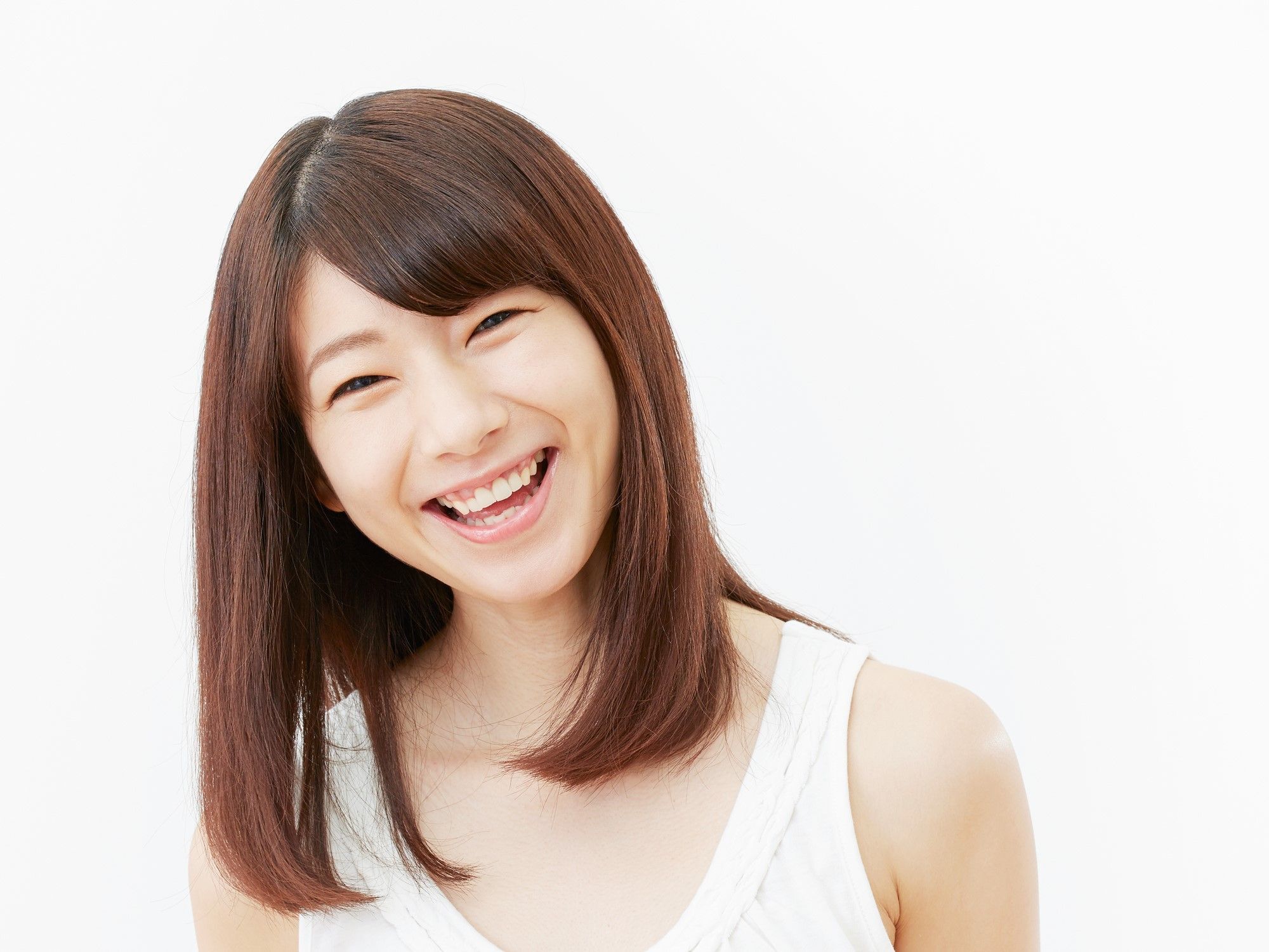 ผมบ๊อบหน้าม้าแสกข้าง (Credit: shutterstock)