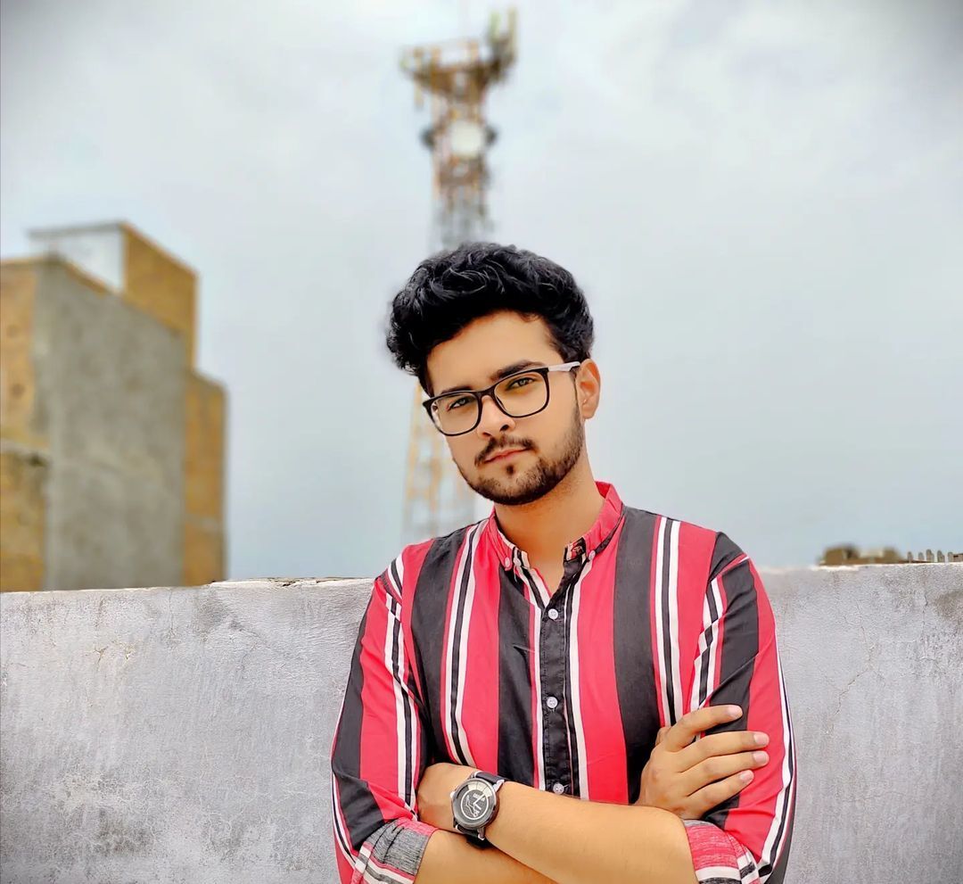 ผู้ชายเอเชีย ผมสีดำ ตัดผมสั้น ทรงผมหนุ่มหน้ากลม