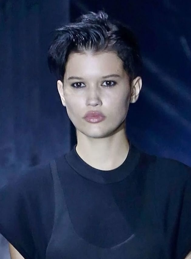 ไอเดียทรงผมสั้นแบบต่างๆ พร้อมเคล็ดลับการเลือกทรงผมสั้นสำหรับสาวหน้ารูปไข่