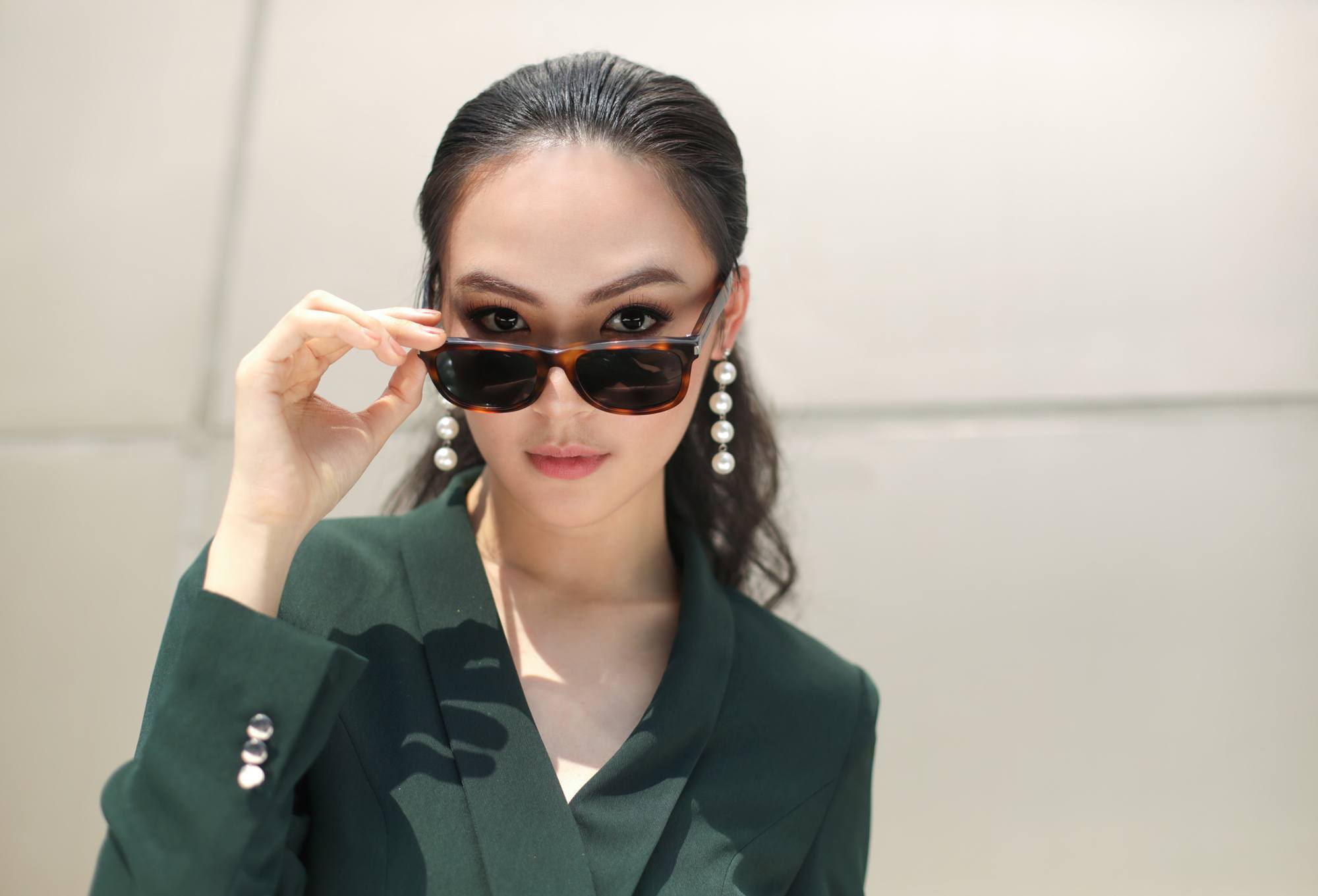 ผมหางม้าฟูๆ (Credit: Natasha Estelle)