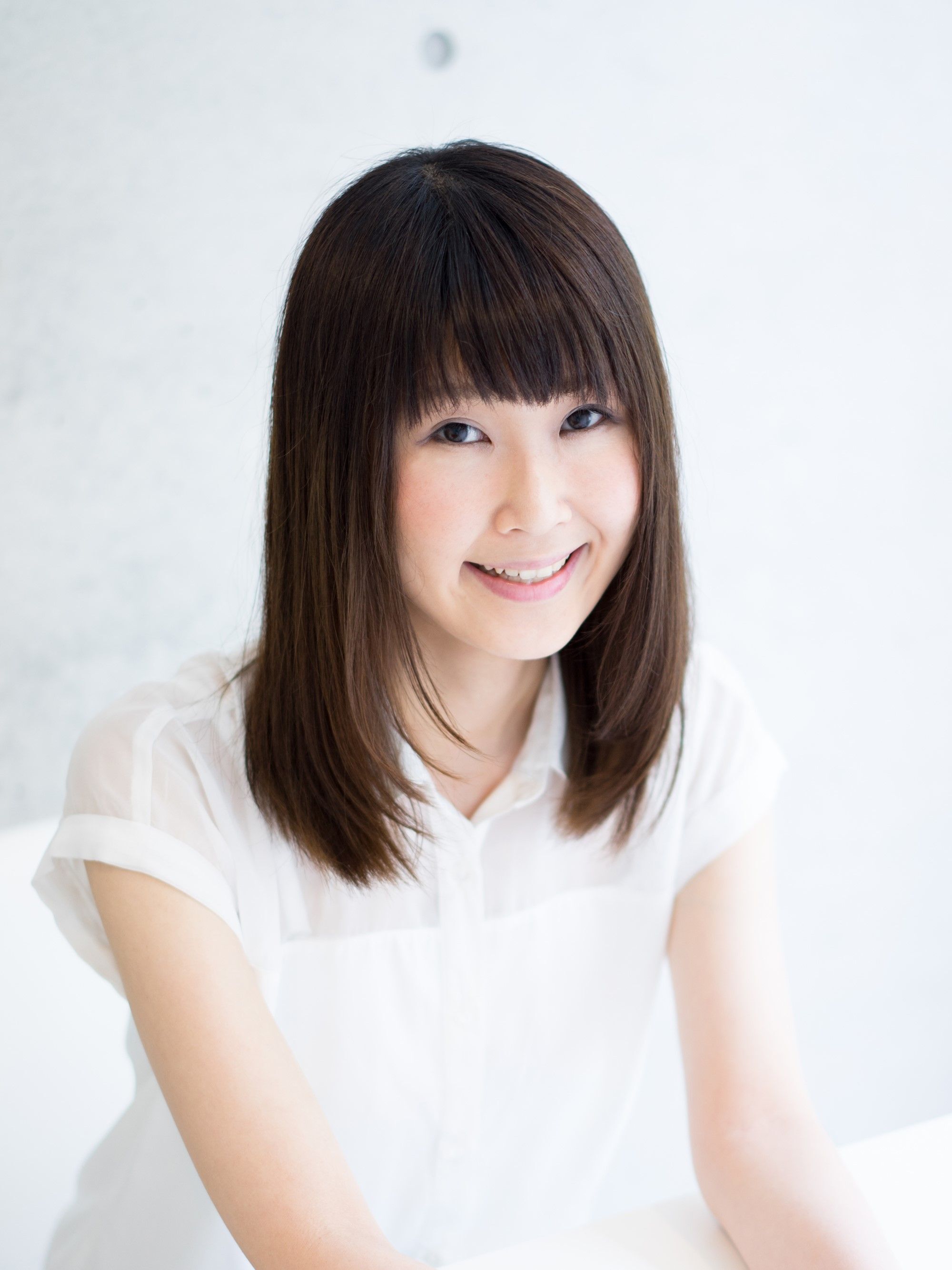 ผมบ๊อบหน้าม้า ข่วยให้ดูเด็กลง (Credit: shutterstock)