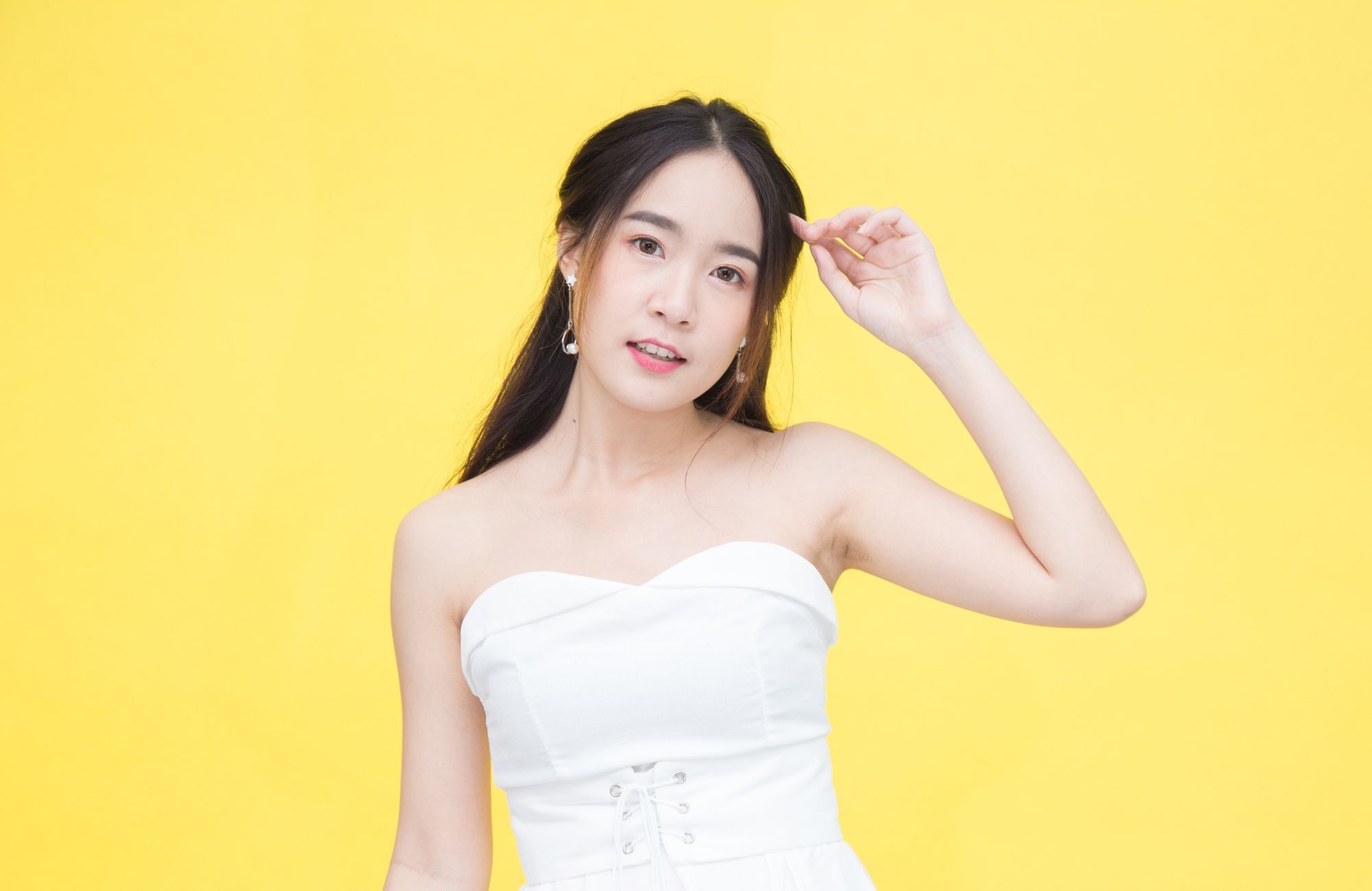 ทรงผมแสกกลาง