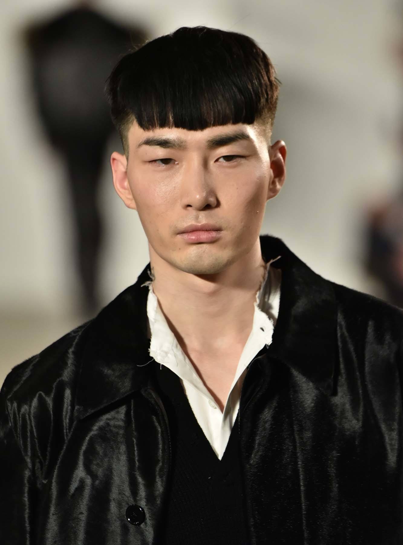 ทรงหัวเห็ด แบบทรงครอป (Credit: Rex by Shutterstock)