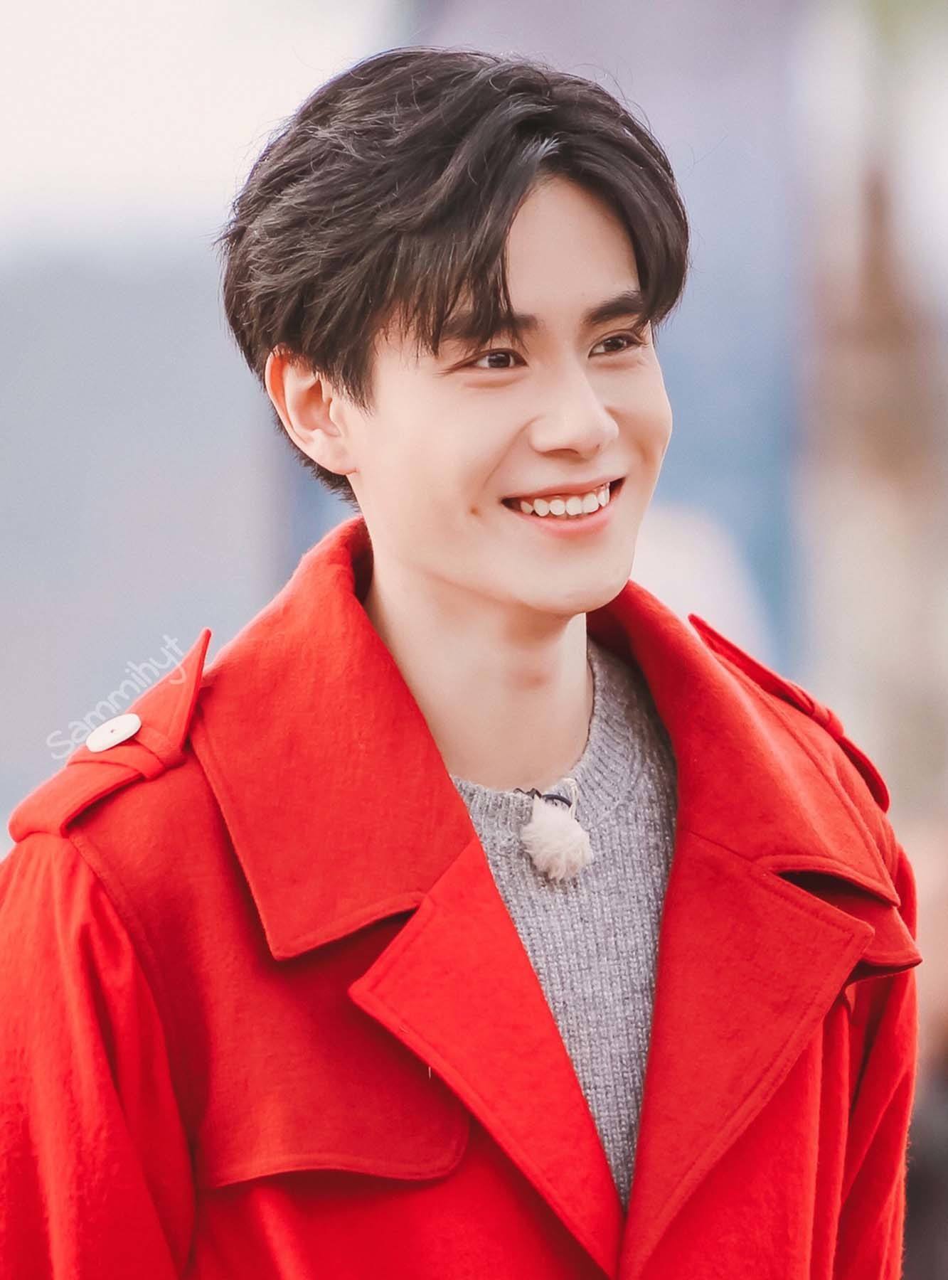 ผมแสกกลางธรรมชาติ (Credit: Rex by Shutterstock)