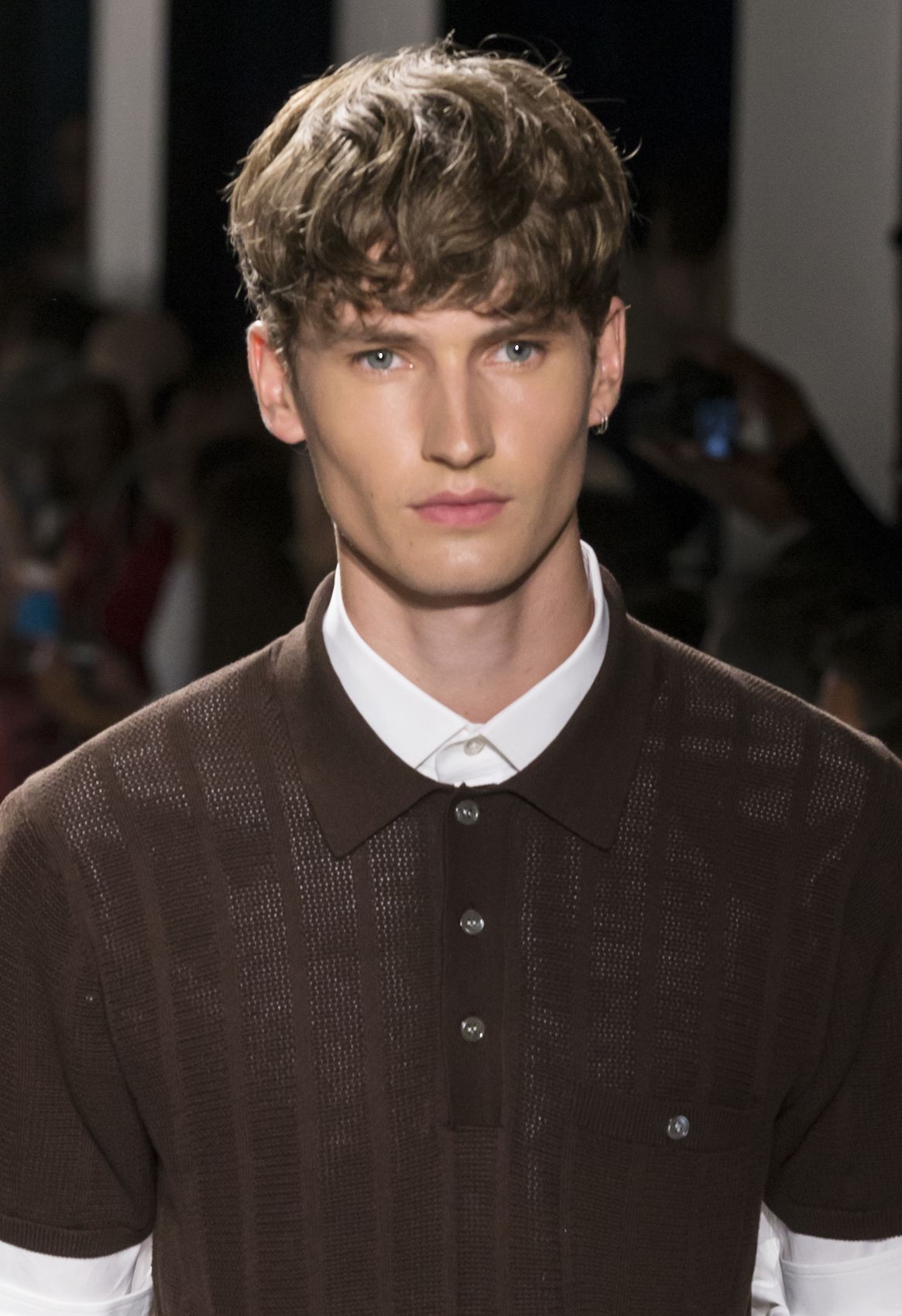 ไอเดียทรงผมผู้ชายไว้หน้าม้ากำลังมาแรง ดูหล่อดีมีสไตล์ เท่ก็ได้ น่ารักก็ด้วย