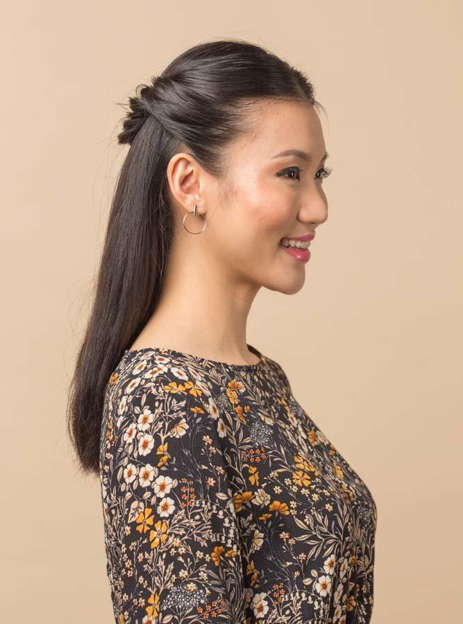 ทรงผมมัดครึ่งหัว