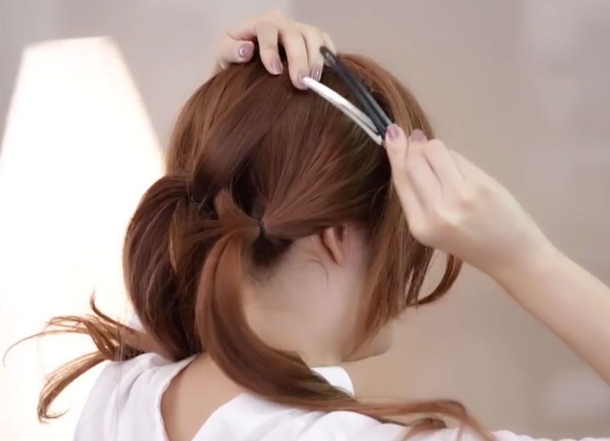 ผู้หญิง เอเชีย ไว้ผมยาว ทำทรงผม รับปริญญา