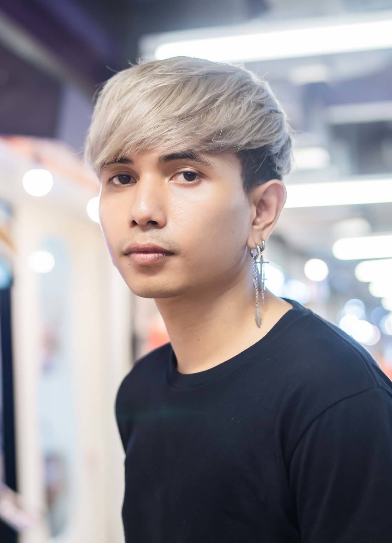 ผมสีบลอนด์ขาว @Nattanai_M (Credit: Panadda Suwanjundee)