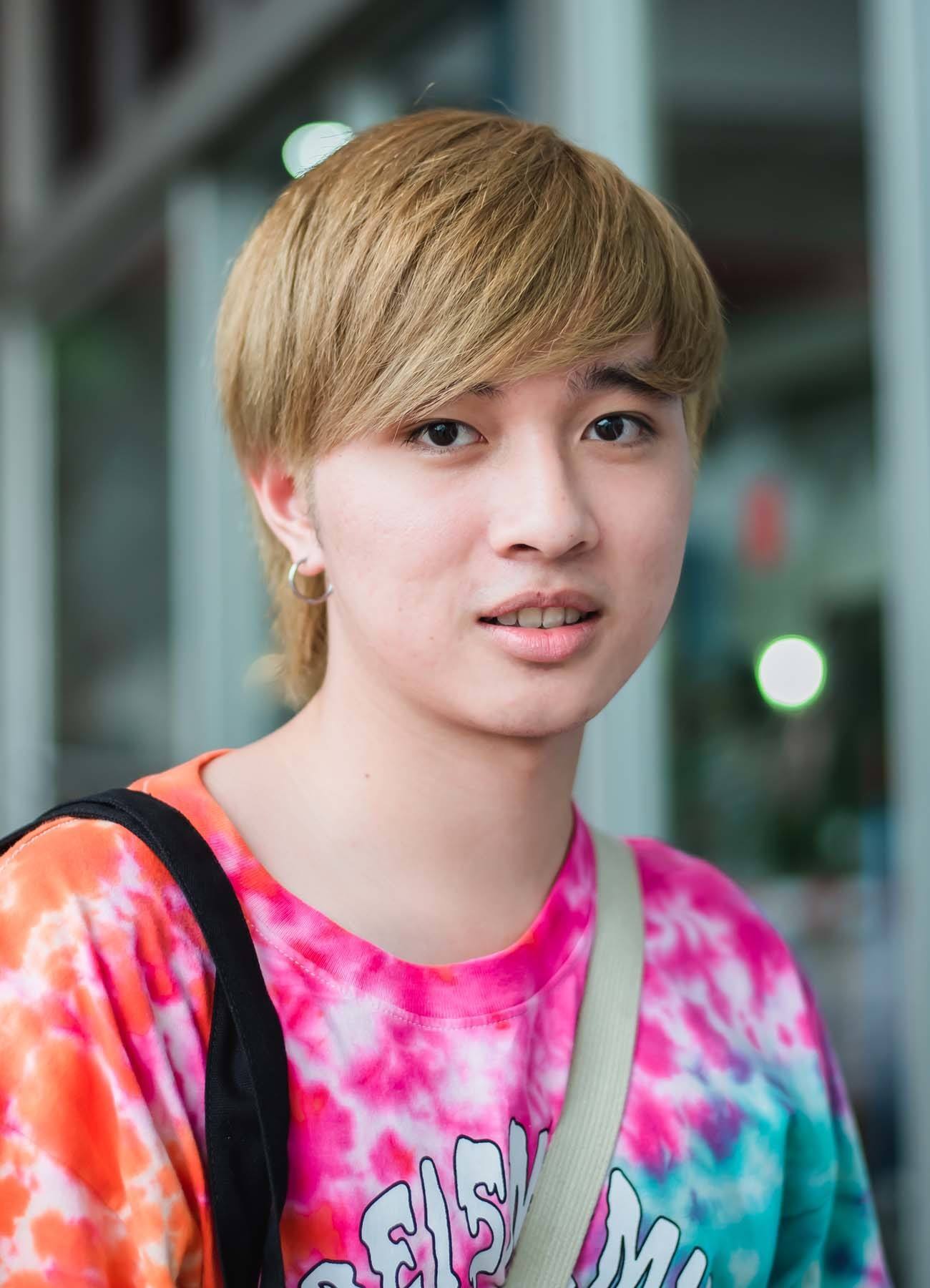 ผมสีน้ำตาลอ่อนจนเกือบทอง @Jirasin_M (Credit: Panadda Suwanjundee)