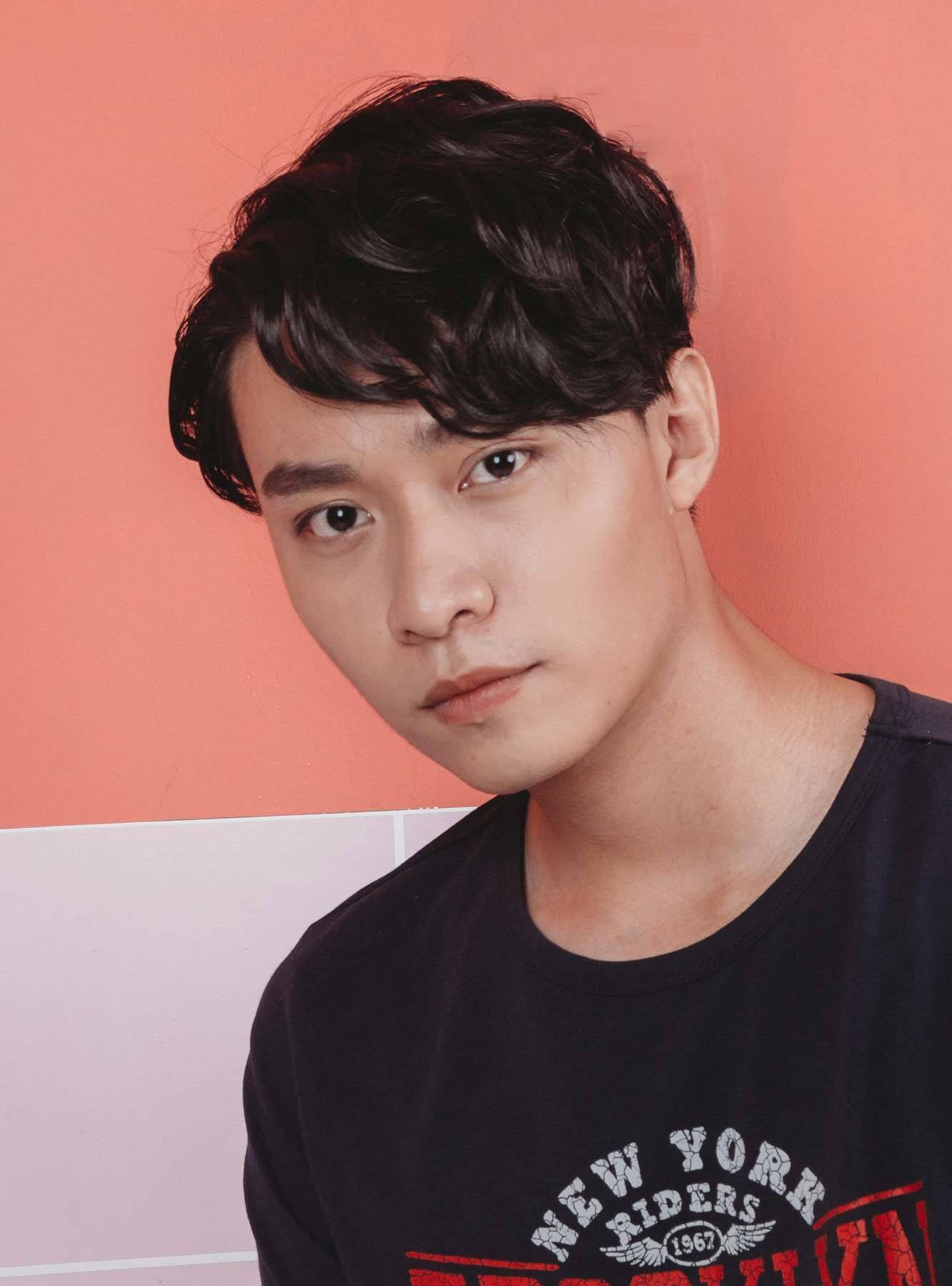 ผมหน้าม้าปัดข้าง (Credit: Rex by Shutterstock)