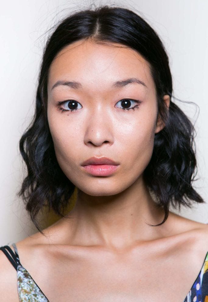 ไอเดียทรงผมประบ่า สำหรับสาวหน้ากลม ตอบโจทย์เสริมรูปหน้าเรียวสวย