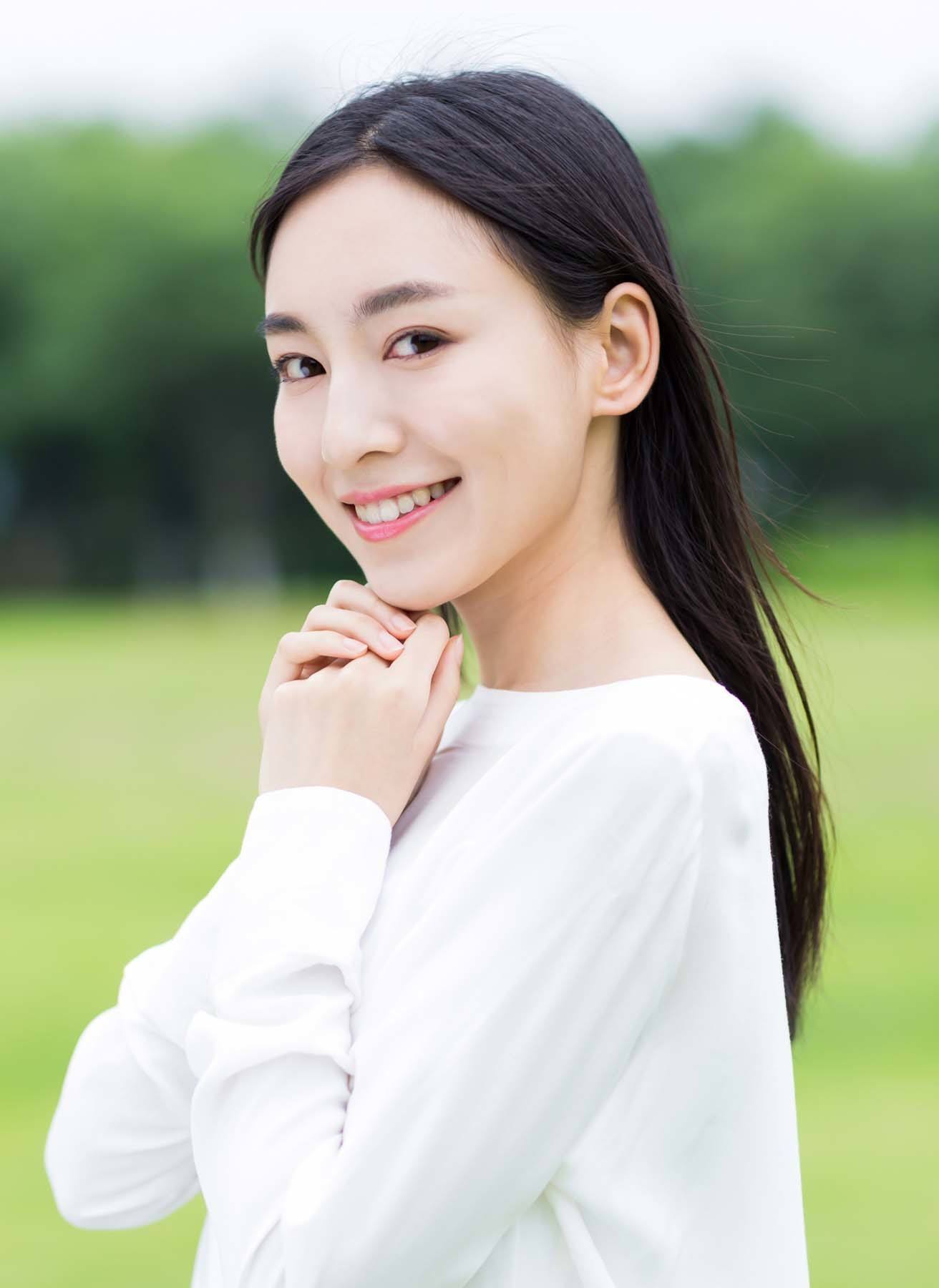 ทำผมสีดำ ย้อมผมสีดำ ผู้หญิงเอเชียผมยาว