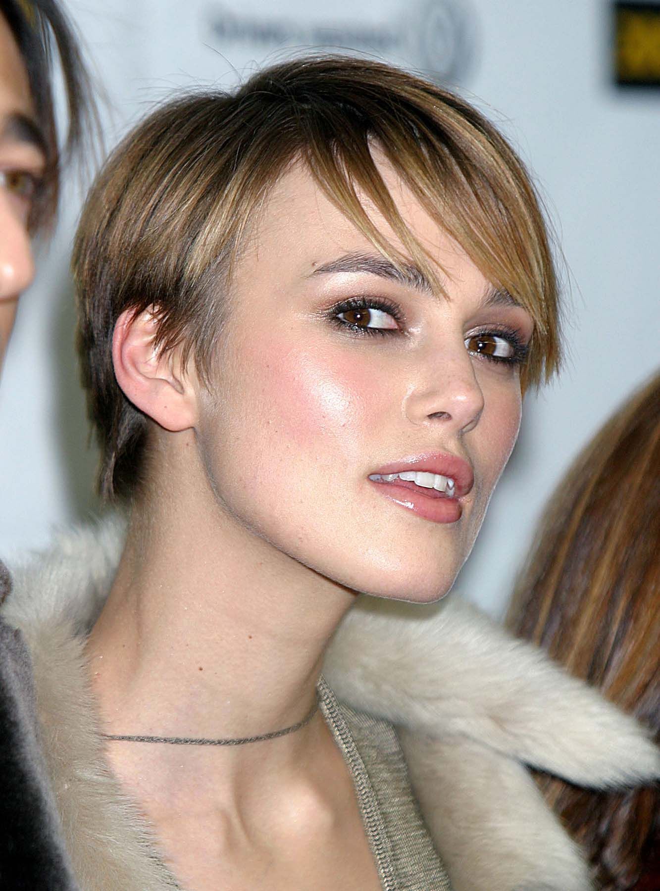 ผมซอยสั้นของ Keira Knightley (Credit: Rex by Shutterstock)